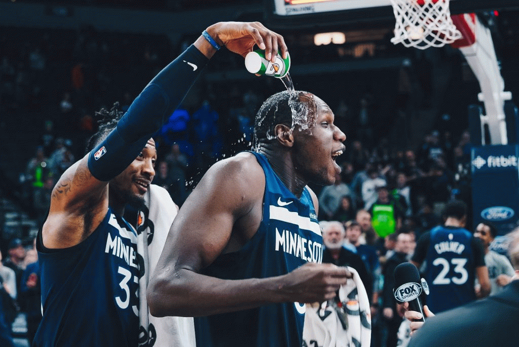 Gorgui Sy Dieng s’offre encore un double-double et le 3-points de la prolongation